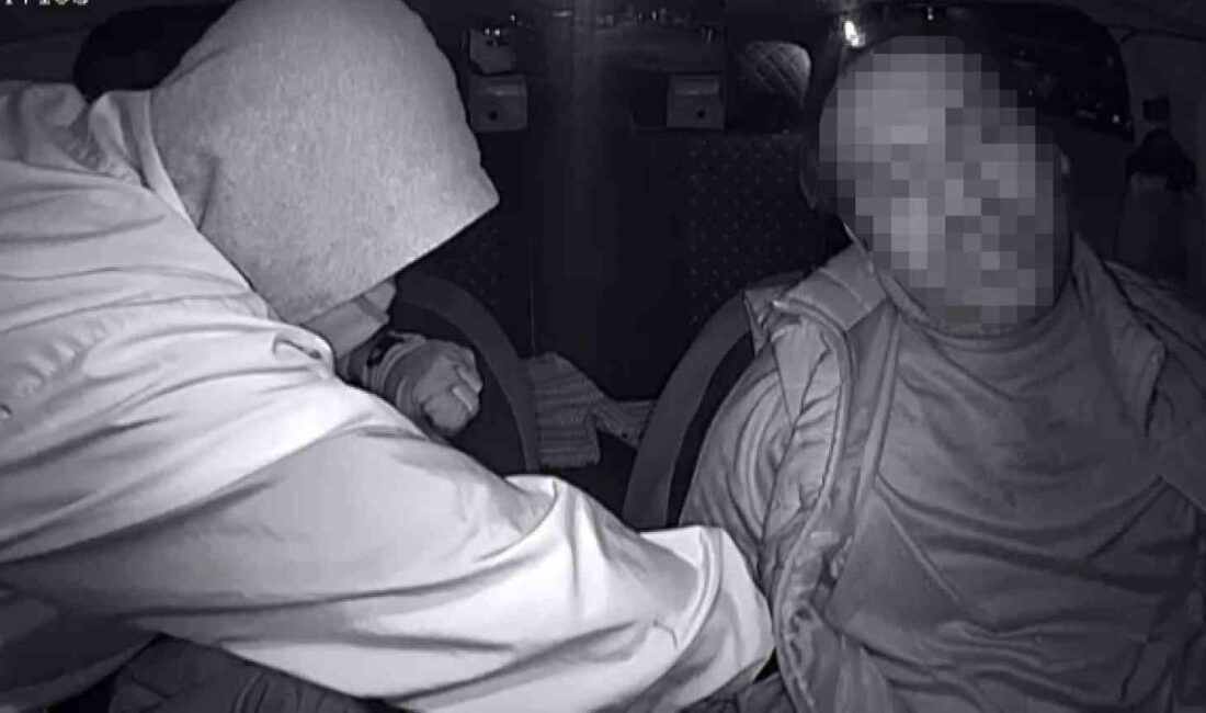 İZMİR'DE, TAKSİCİ OĞUZ ERGE’Yİ 3 KURŞUNLA ÖLDÜREN DELİL AYSAL'IN YARGILANDIĞI