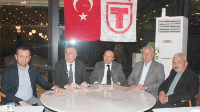 TARİŞ Üzüm Birliği Başkanı Ferhat Şen, düzenlediği iftar yemeğinde basın