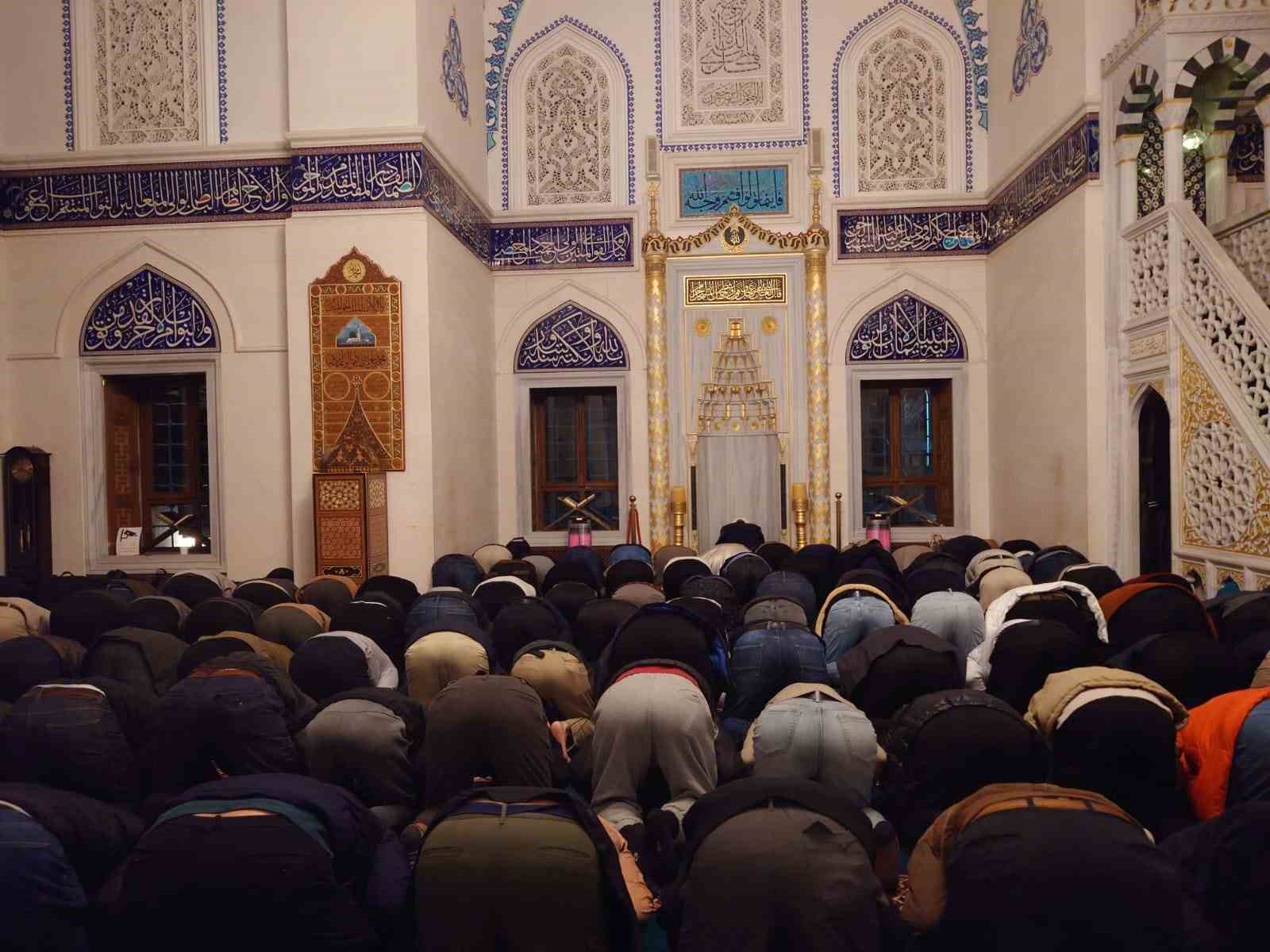 Japonya’nın başkenti Tokyo ve çevresinde yaşayan Müslümanlar, Ramazan ayının ilk