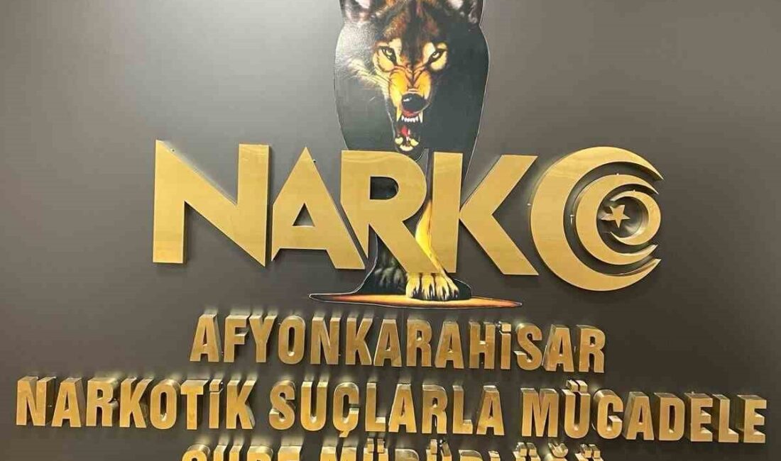 Afyonkarahisar’da polis tarafından torbacı diye adlandırılan sokak satıcılarına yönelik yapılan
