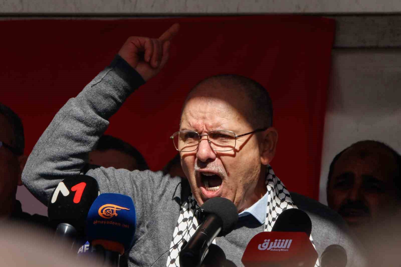 Tunus’ta binlerce gösterici, mevcut siyasi durum ve kötüleşen ekonomi nedeniyle