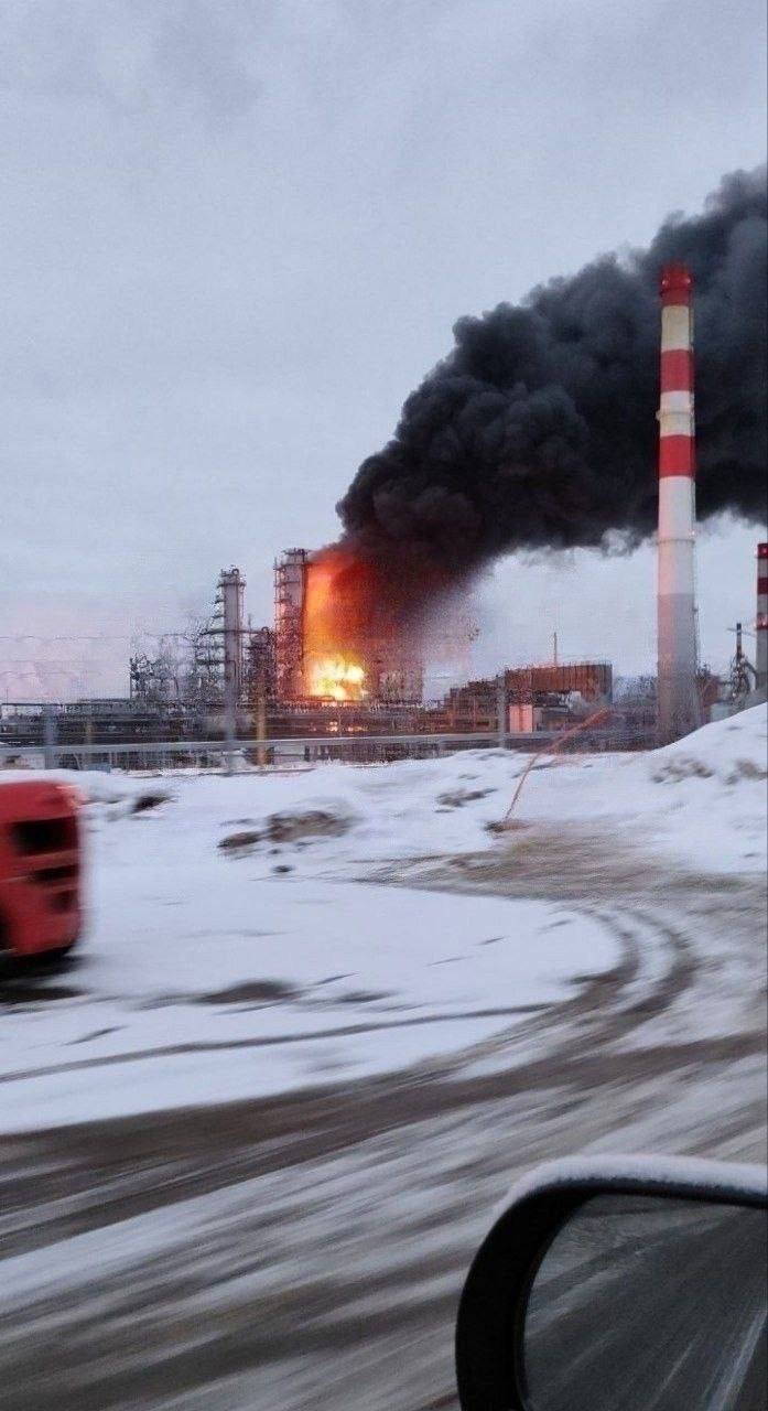 Ukrayna’nın Rusya’ya düzenlediği İHA saldırılarında petrol depolama tesisi ve enerji