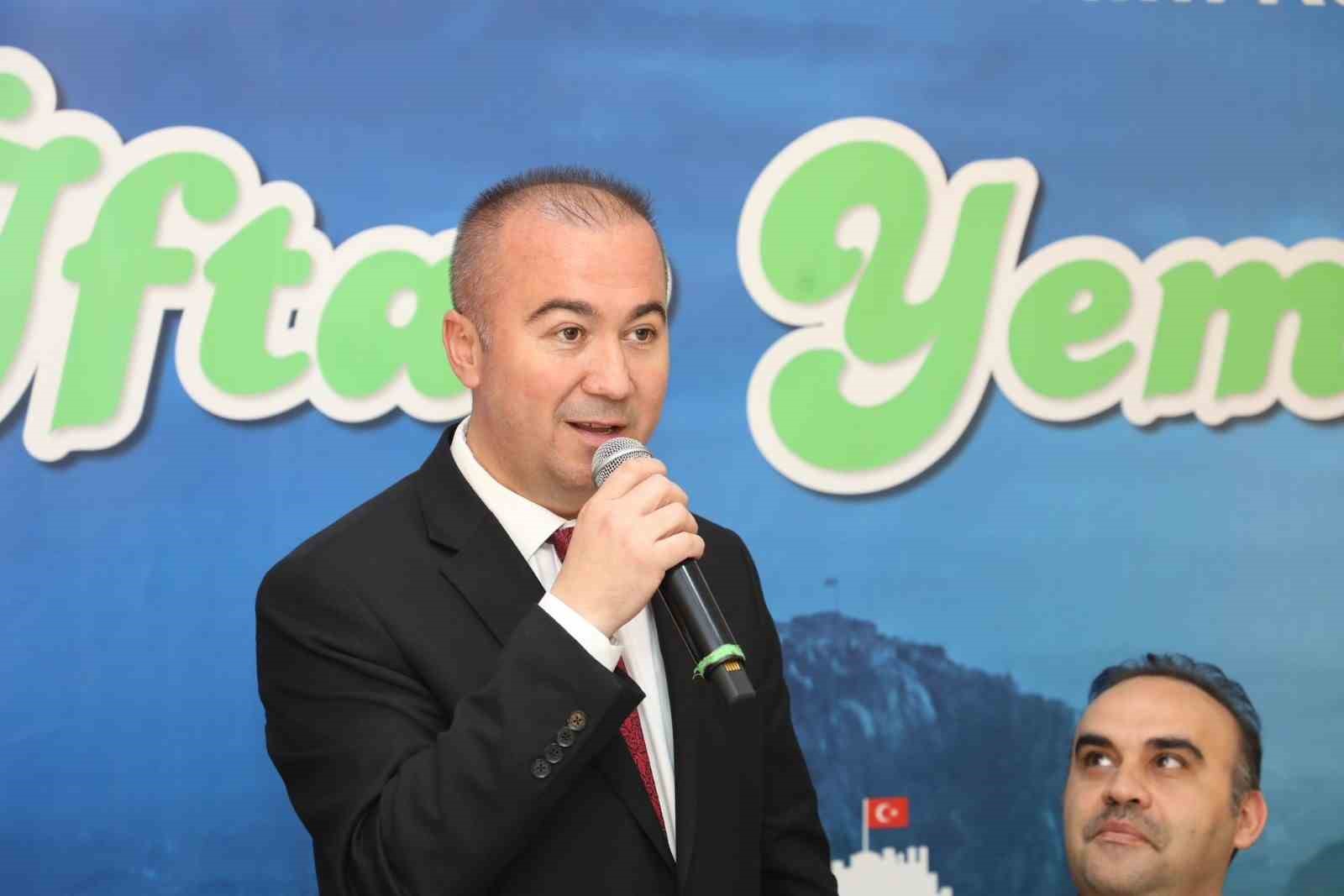 AK Parti Afyonkarahisar Belediye Başkan Adayı Hüseyin Ceylan Uluçay yaptığı