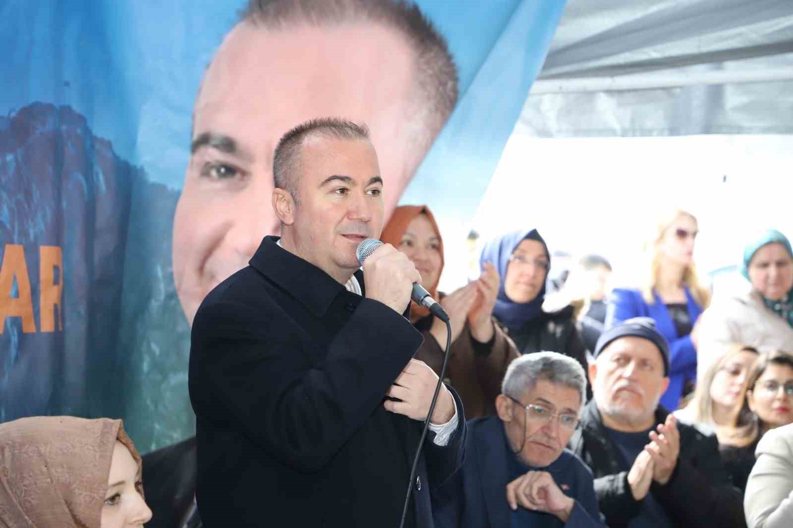AK Parti Afyonkarahisar Belediye Başkan Adayı Hüseyin Ceylan Uluçay, kadınların