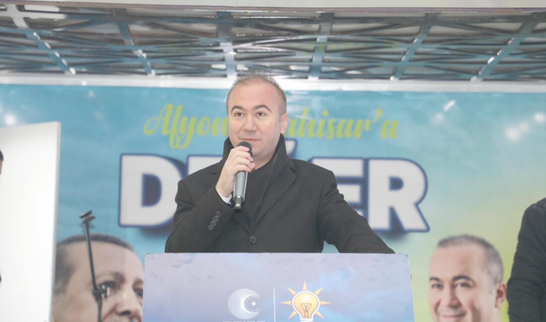 Uydukent’te düzenlenen iftar programında konuşan AK Parti Afyonkarahisar Belediye Başkan