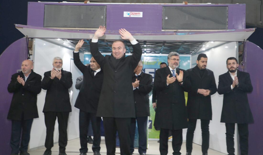 AK Parti Afyonkarahisar Belediye Başkan Adayı Hüseyin Ceylan Uluçay öğrenciler