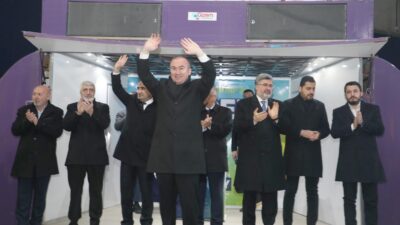 AK Parti Afyonkarahisar Belediye Başkan Adayı Hüseyin Ceylan Uluçay öğrenciler