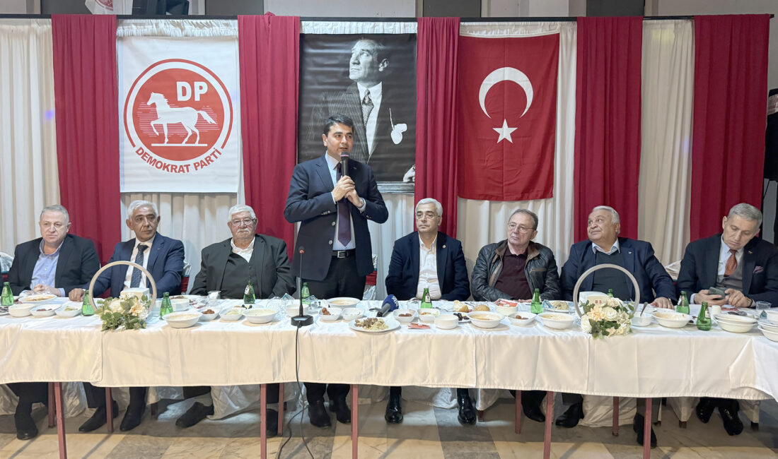 Demokrat Parti (DP) Genel Başkanı Gültekin Uysal, “Bu millet önünde