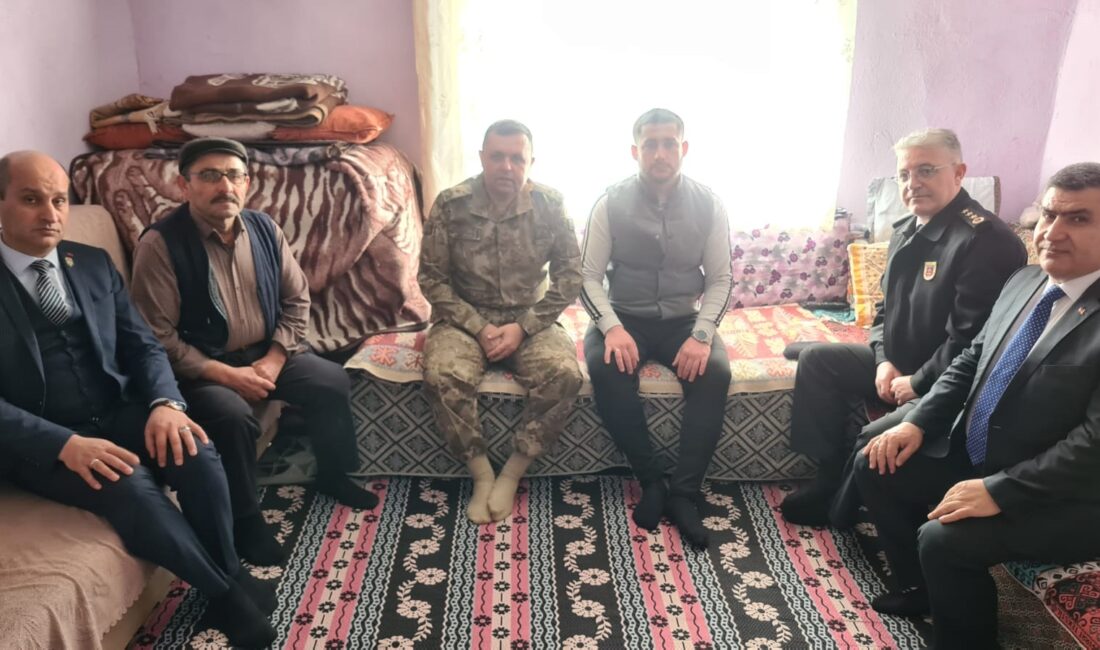 Afyonkarahisar Garnizon Komutanı Tuğgeneral Numan Yöner, İl Jandarma Komutanı J.Kd.Alb.