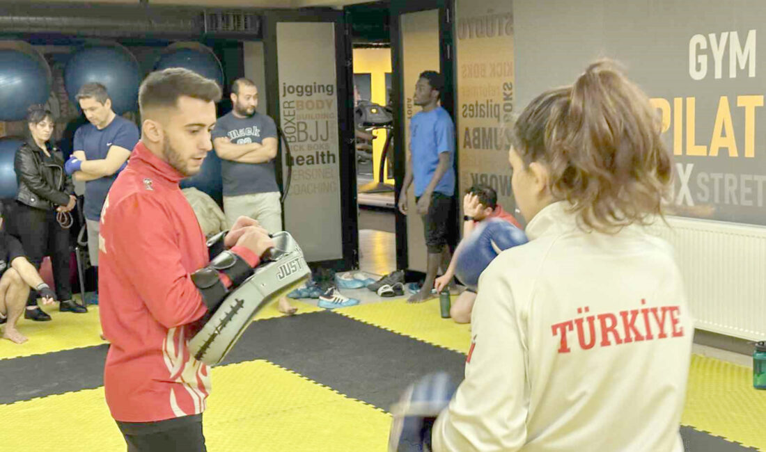 Eskişehir’de yaşayan milli sporcu Şamil Ömer Çalhan, muaythaide kazandığı Avrupa