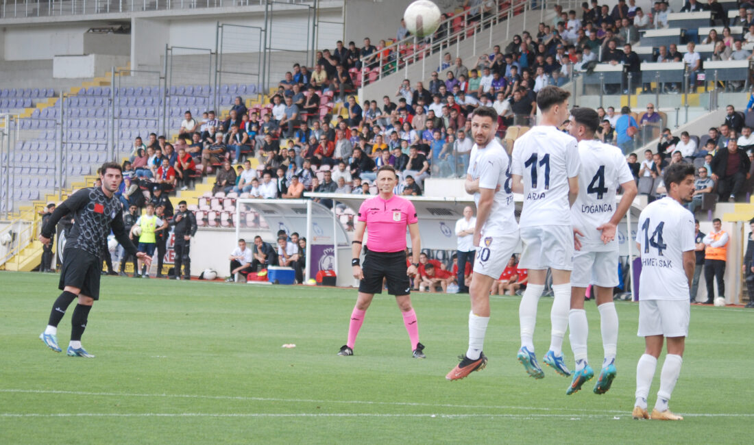 TFF 2.Lig Beyaz Grup’ta ligde kalmayı garantileyen Afyonspor ile Play-off’a