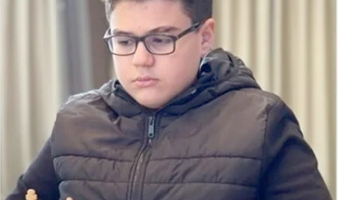 Yağız Kaan Erdoğmuş, 12 yaşında büyükusta (GM) ünvanını alarak satranç