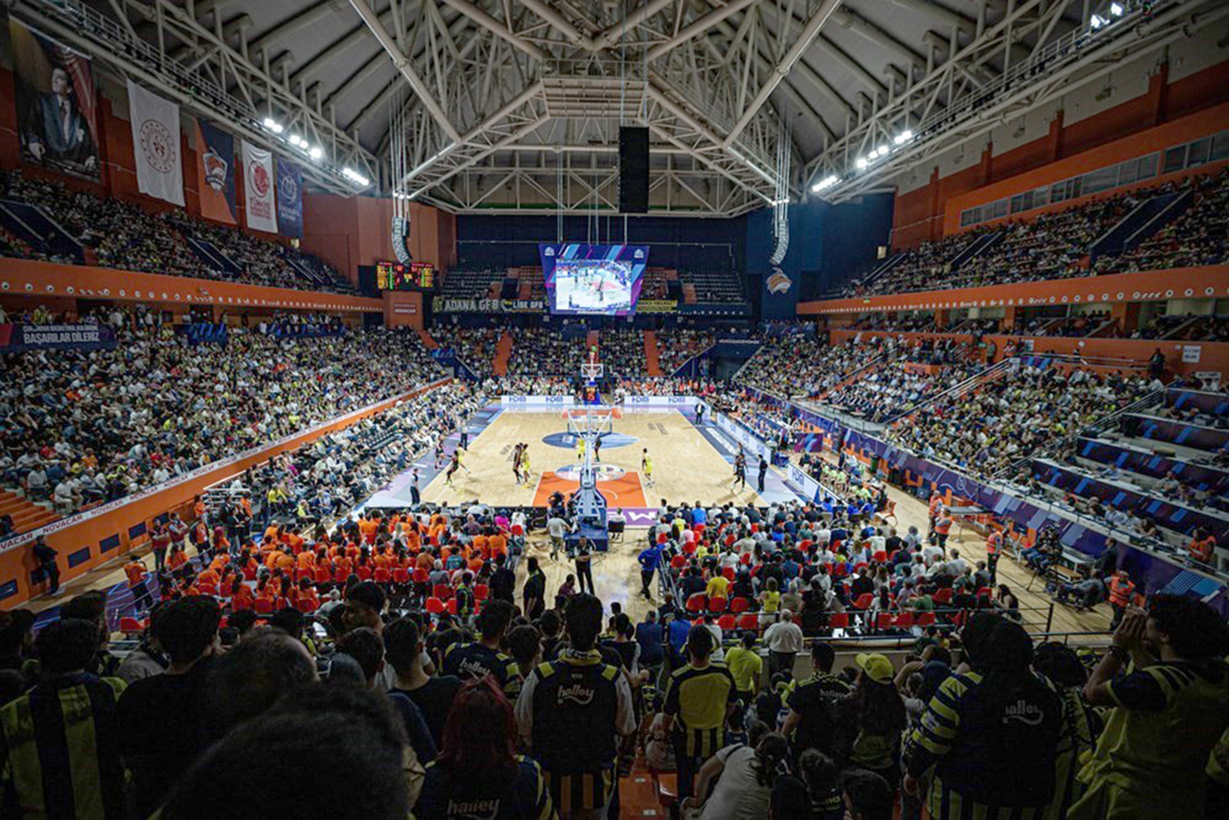 Çukurova Basketbol (ÇBK) Mersin Kulübü Başkanı Serdar Çevirgen, Mersin’de düzenlenen
