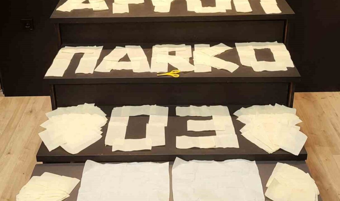 Afyonkarahisar’da durdurulan bir araçta 140 adet peçeteye emdirilmiş uyuşturucu ile