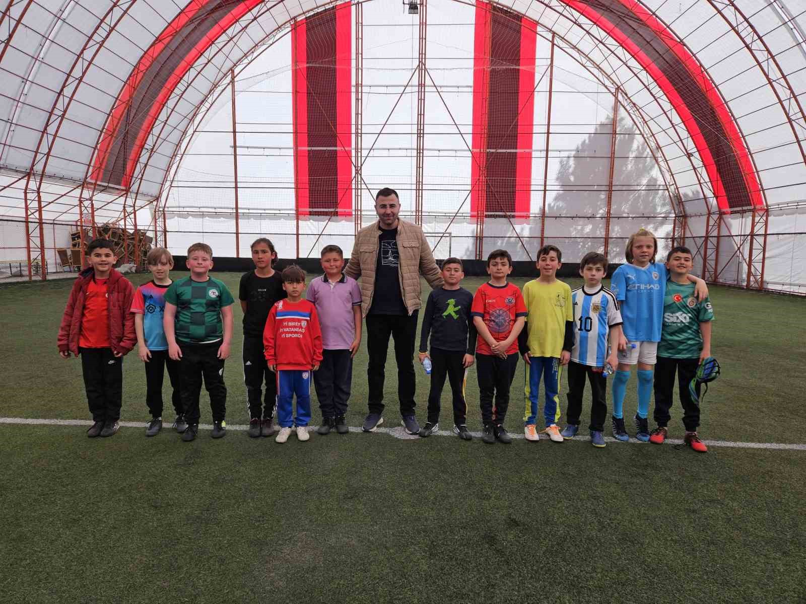 Afyonkarahisar’ın Şuhut ilçesinde 23 Nisan Ulusal Egemenlik ve Çocuk Bayramı