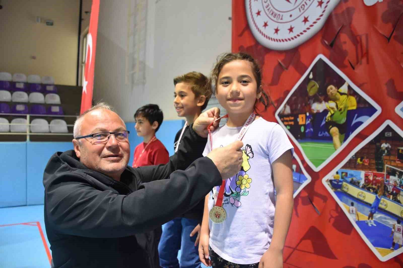 Afyonkarahisar’da, Türkiye Satranç Federasyonu tarafından gerçekleştirilen 23 Nisan Ulusal Egemenlik