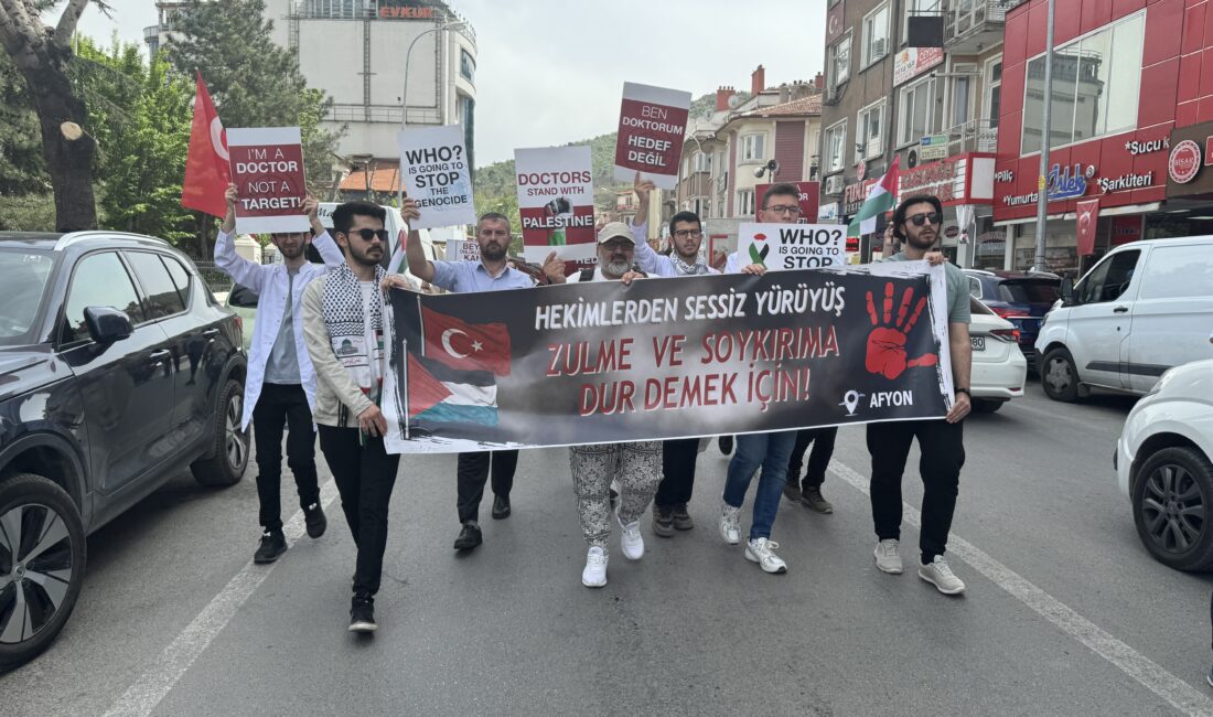 Afyonkarahisar’da sağlık çalışanları ve tıp fakültesi öğrencileri, terörü ve İsrail’in