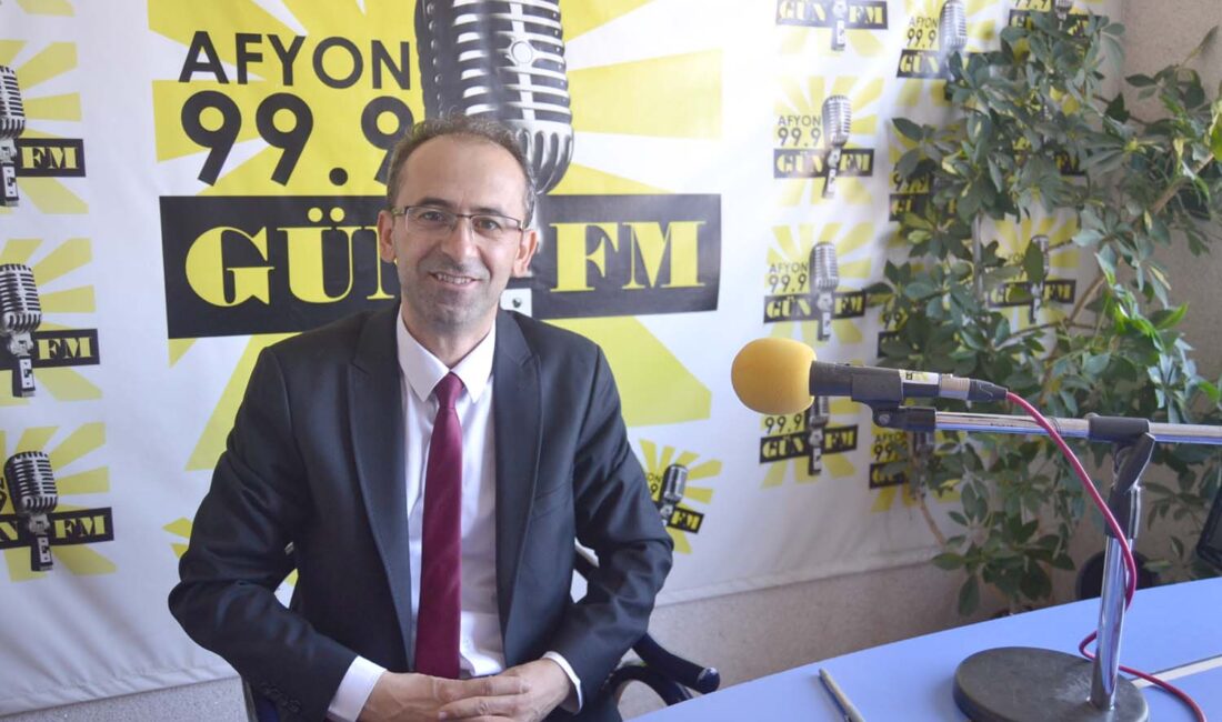 Afyon Kocatepe Üniversitesi (AKÜ) ve Gün FM işbirliğinde süren Kampüs