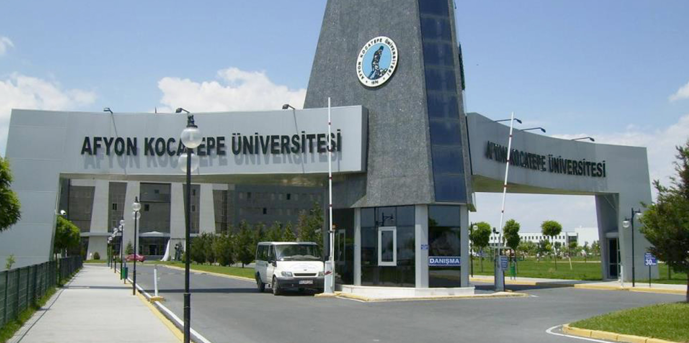 Afyon Kocatepe Üniversitesinden yapılan açıklamada, “Son günlerde İsrail’in Gazze’de masum
