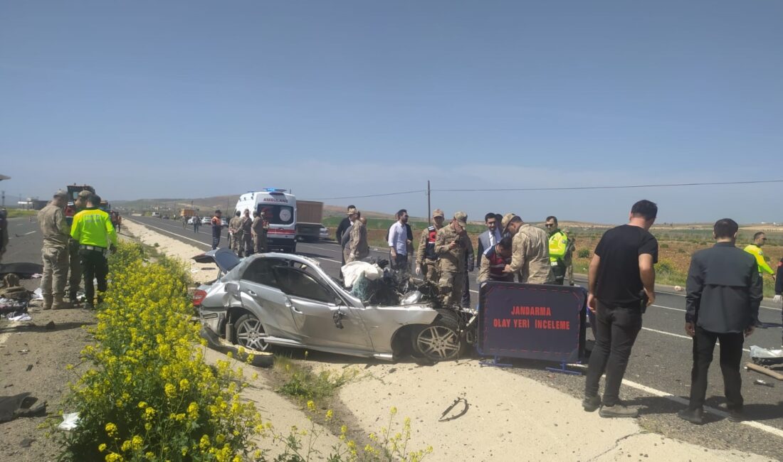 Şanlıurfa’nın Bozova ilçesinde otomobil ile kamyonun çarpışması sonucu çok sayıda