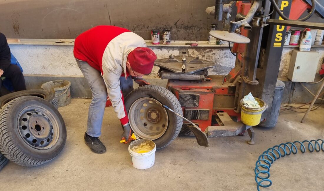 Türkiye genelinde şehirlerarası yük ve yolcu taşıyan ticari ve özel