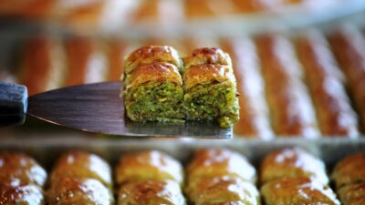 Bayramlar en çok tatlı tüketilen özel günlerin başında geldiğini ifade