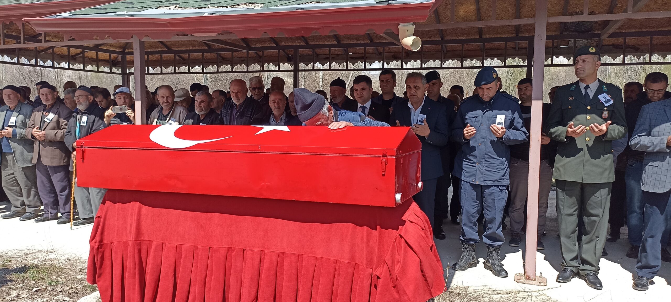 İzmir’de kayınpederi ve kayınbiraderinin saldırısı sonucu hayatını kaybeden astsubay, memleketi