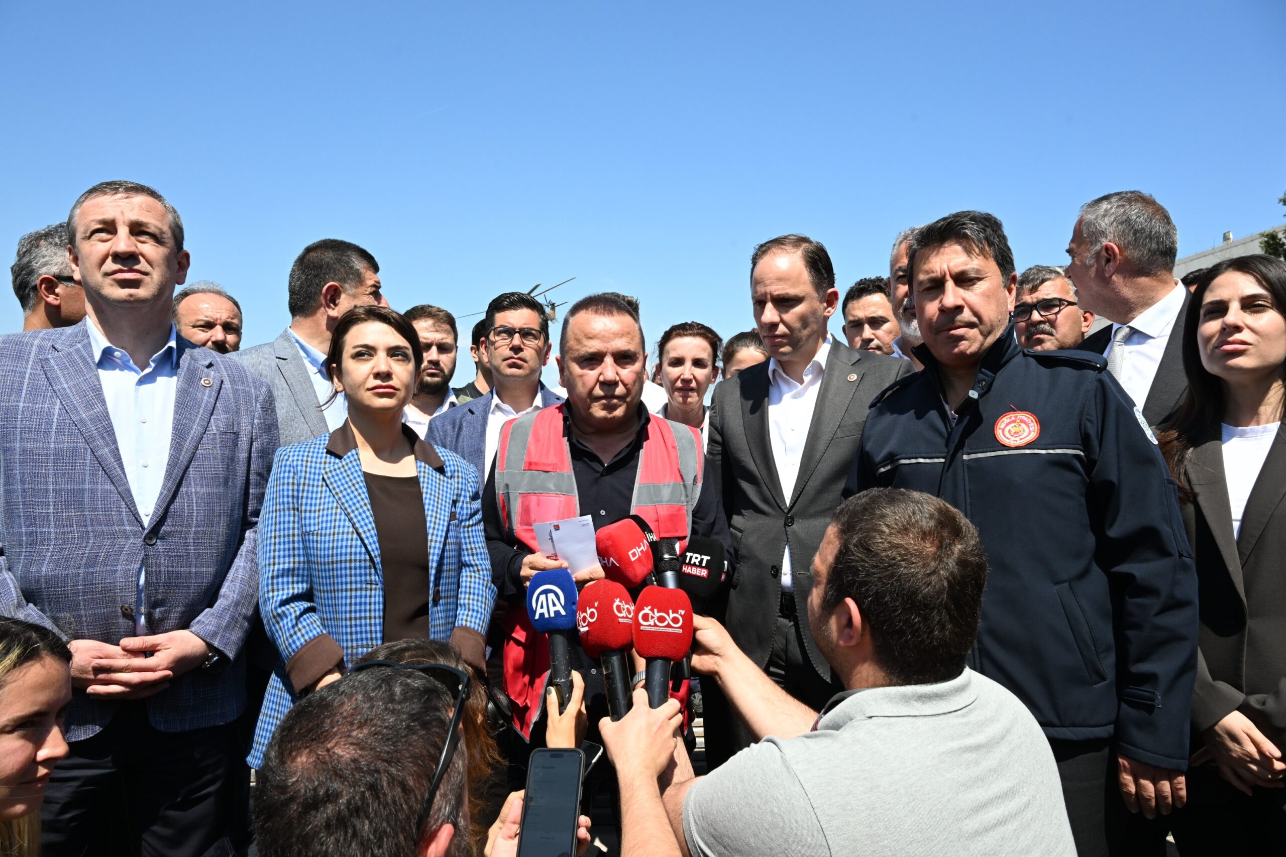 Antalya’da 1 kişinin ölümü 10 kişinin yaralanmasıyla sonuçlanan teleferik kazasında