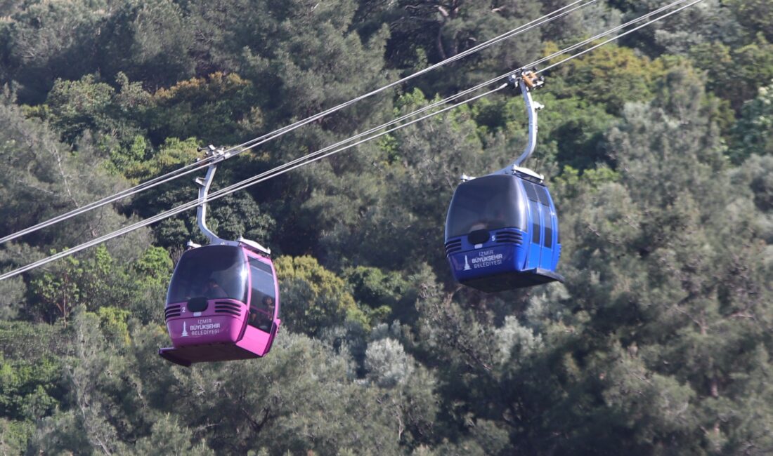 Antalya‘da hareket halindeki teleferik kabinlerinden birinin düşmesi, İzmir Balçova’da bulunan