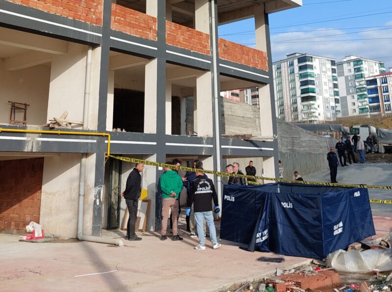 Samsun’da bir binanın yaklaşık 20 metre yüksekliğindeki teras kısmından düşen