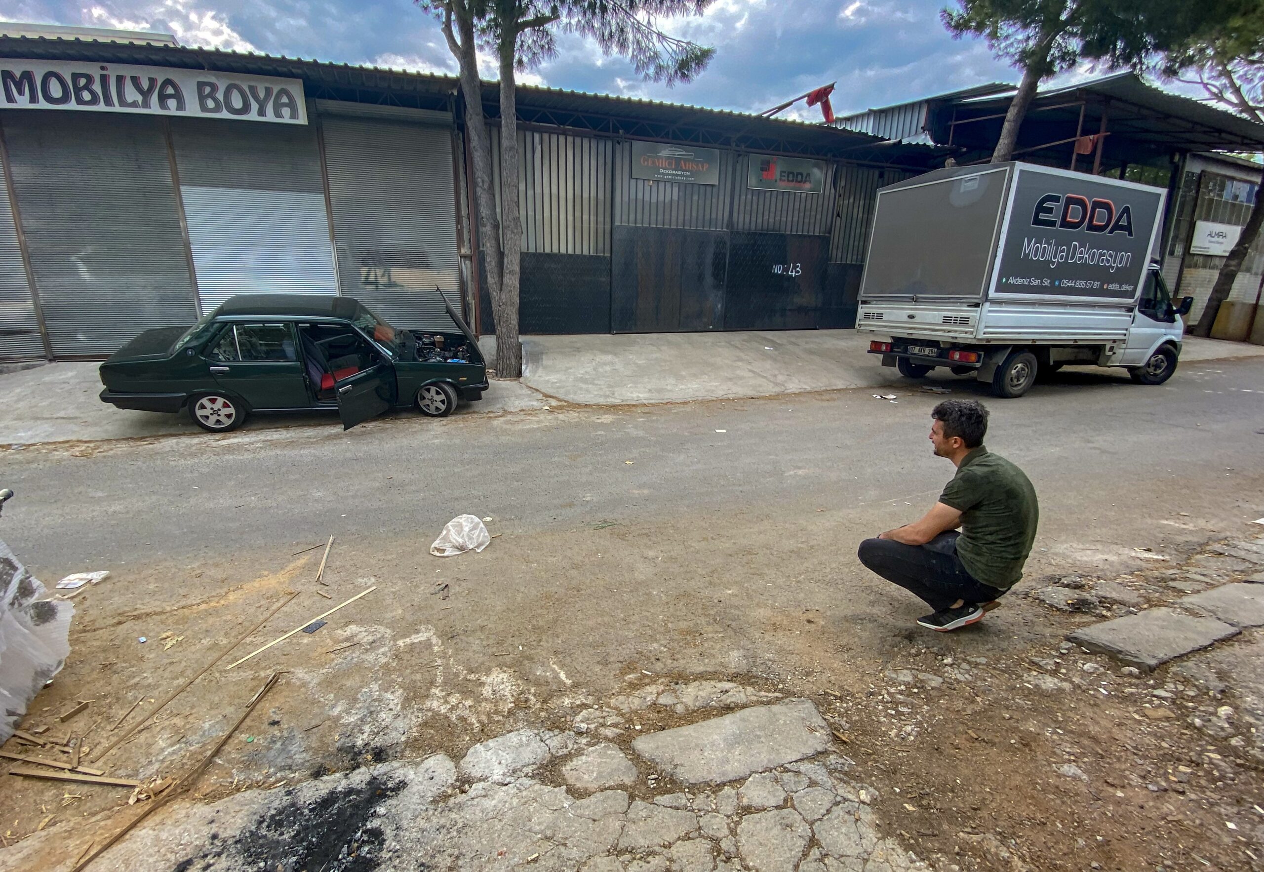 Antalya’da vatandaşın aracına yılan girdiği ihbarı, itfaiyeyi alarma geçirdi. 30