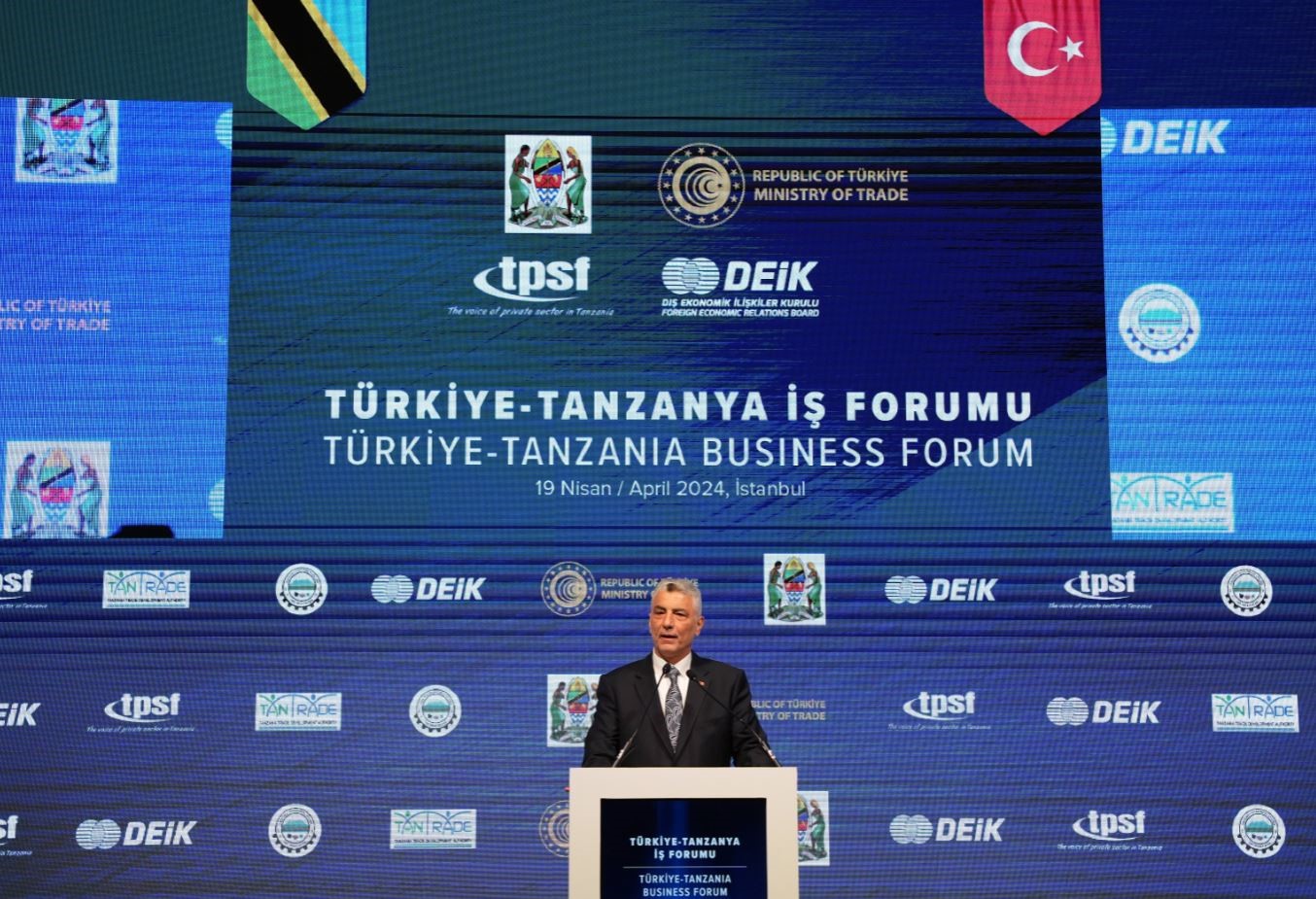 Türkiye-Tanzanya İş Forumu’nda konuşan Ticaret Bakanı Ömer Bolat, “İki ülke