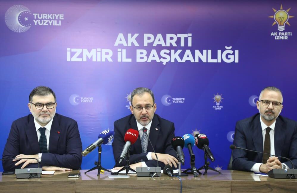Kasapoğlu’ndan CHP’li belediyelerin ‘borç pankartına’ yanıt: “Mazeretin arkasına sığınamazsınız” Önceki dönem Gençlik ve Spor Bakanı ve İzmir Milletvekili Mehmet