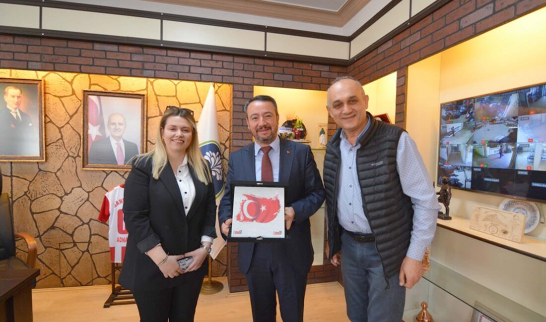 Sandıklı Belediye Başkanı Adnan Öztaş’a vatandaşların hayırlı olsun ziyaretleri kapsamında,