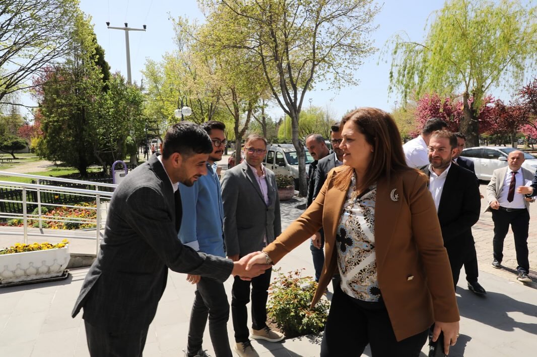 Belediye Başkanı Burcu Köksal, Afyonkarahisar Belediyesi bünyesindeki Park ve Bahçeler
