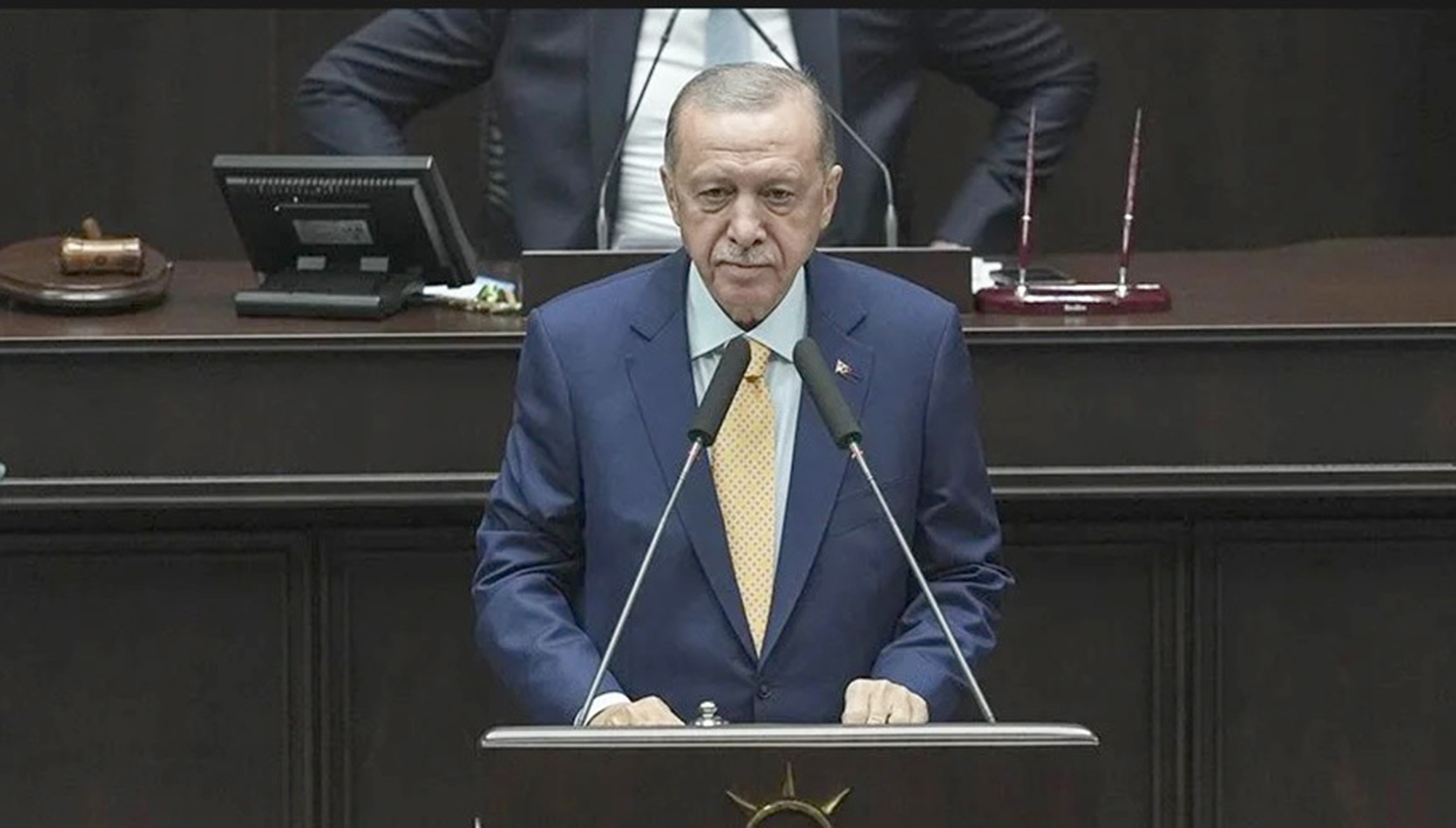 Cumhurbaşkanı Recep Tayyip Erdoğan, “Partimizin tökezlemesini bekleyen rakiplerimizi asla sevindirmeyeceğiz.