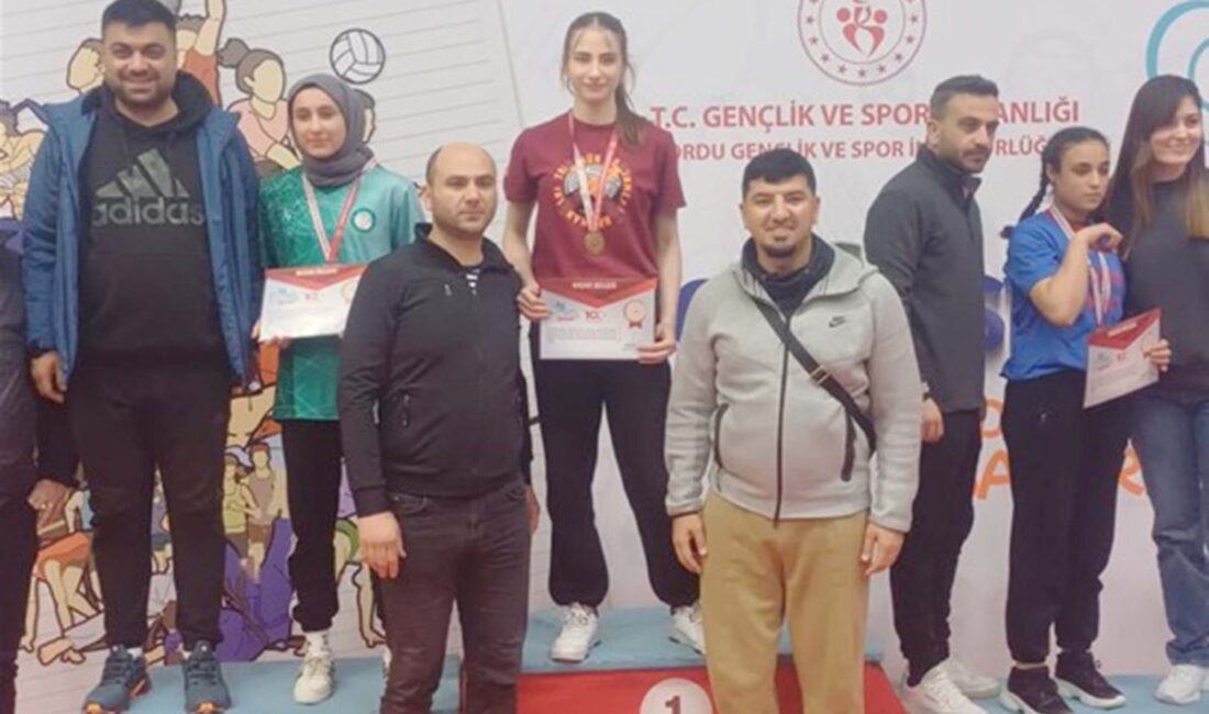 Ordu’da düzenlenen Okul Sporları Genç Kızlar 50 Kilo Sol Kol