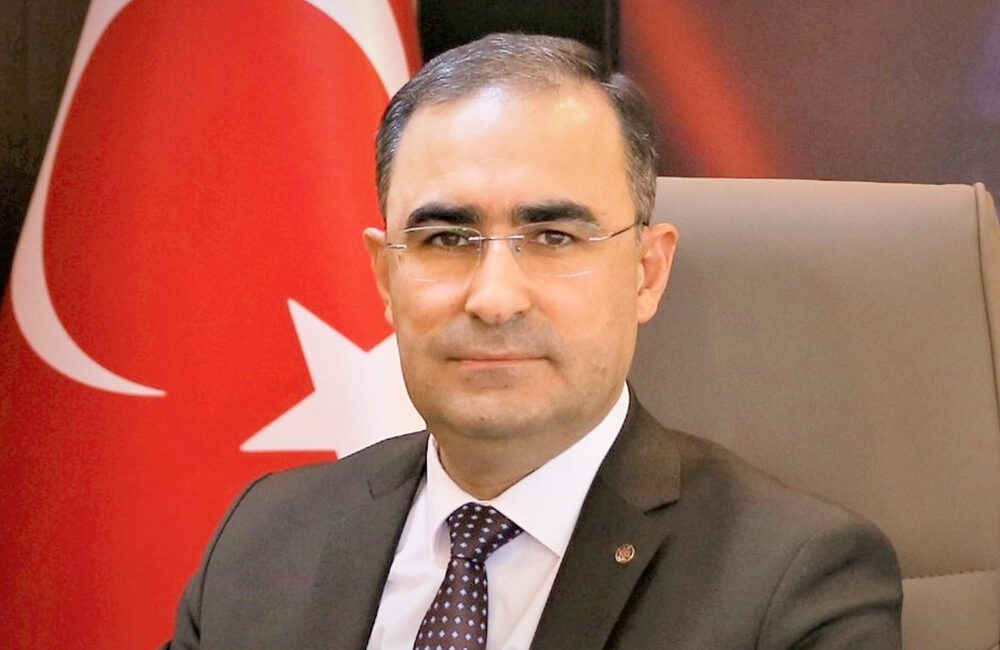 “Ecdadımıza dil uzatanlara hep birlikte cevap vermeliyiz” AK Parti Afyonkarahisar Milletvekili Hasan Arslan, sosyal medya hesabından bir