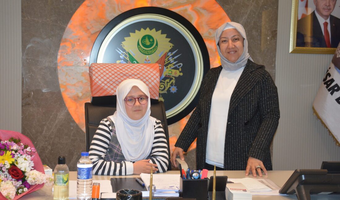 Başkan Kılınçarslan, koltuğunu çocuklara devretti İscehisar Belediye Başkanı Seyhan Kılınçarslan, 23 Nisan Ulusal Egemenlik ve