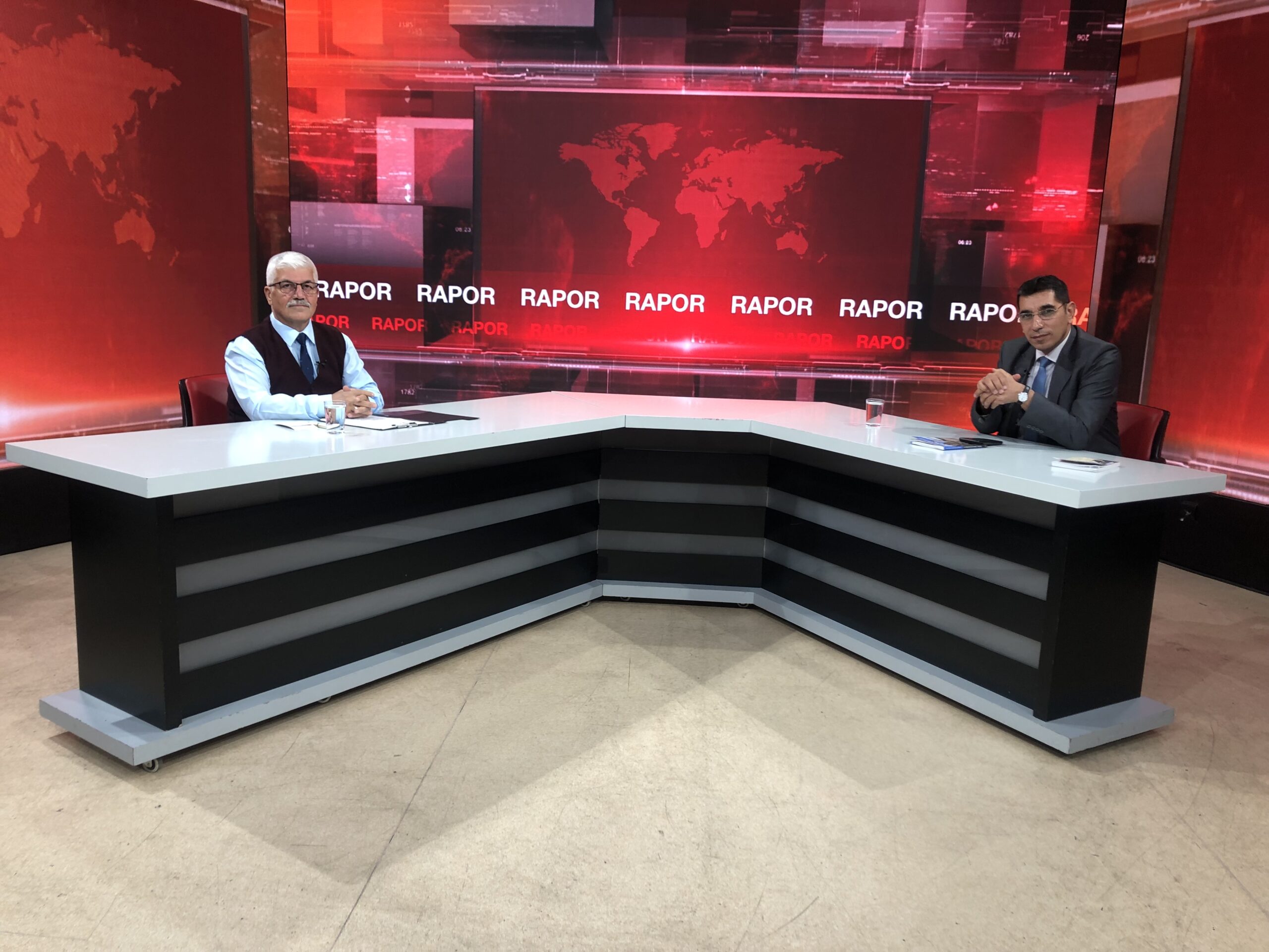Kanal3 ekranlarında canlı olarak yayınlanan Gazeteci Kemal Baykara’nın yapımcılığı ve