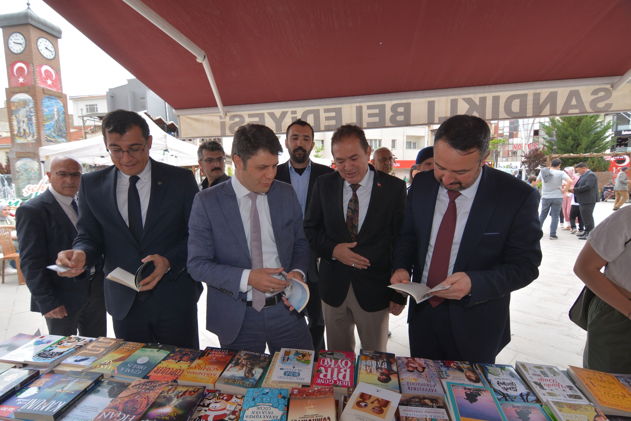   Sandıklı Kaymakamlığı himayesinde yürütülen “Bir Oku-San…” projesi kapsamında, İlçe