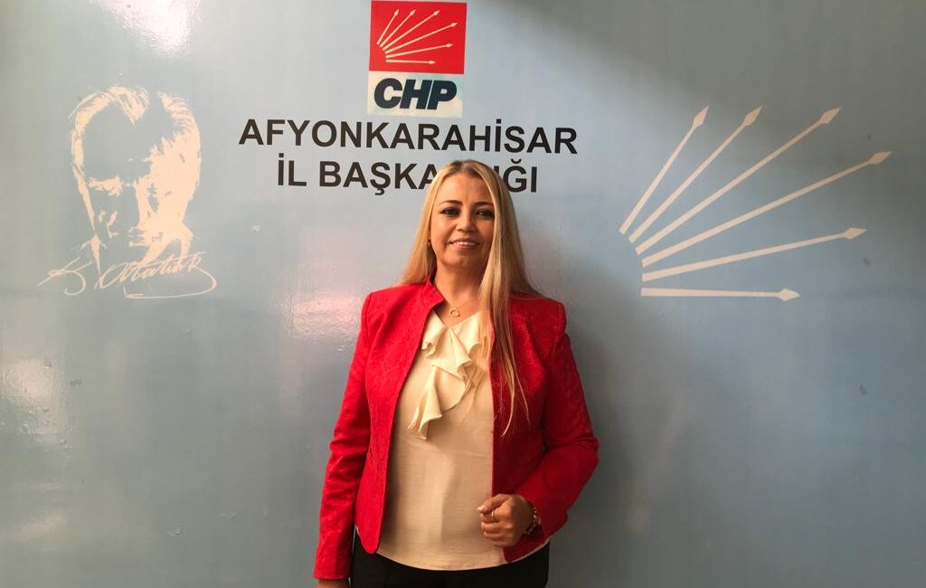 Afyonkarahisar Cumhuriyet Halk Partisi’nde sürpriz bir gelişme! Kadın Kolları İl