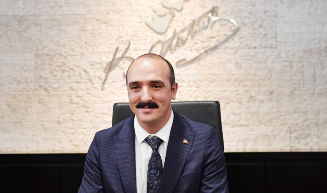 Antalya Konyaaltı Belediye Başkanı Cem Kotan kendisini tebrik etmek amacıyla