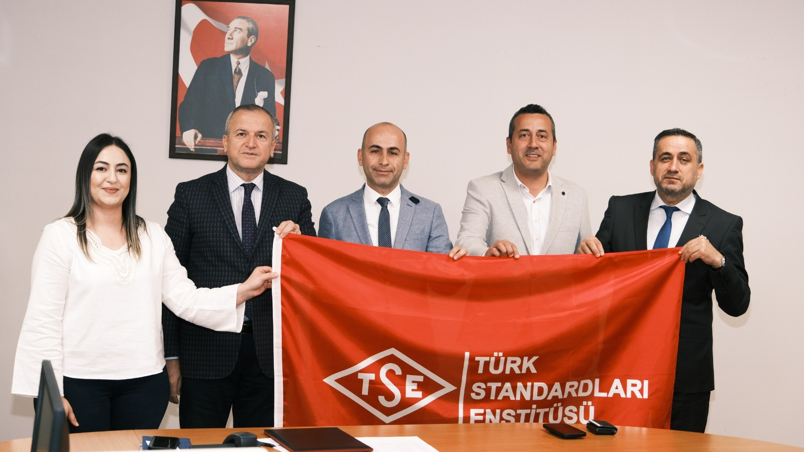 Kurum binasını sıfır emisyonlu hale getirerek 2022 yılında Türk Standartları