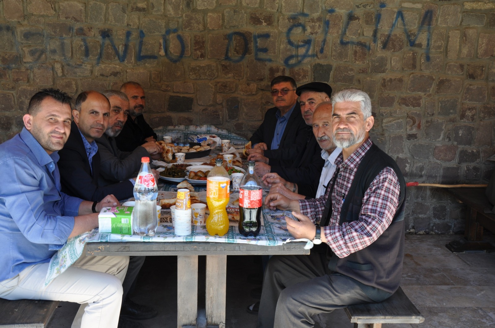 Erkmen beldesinde bayramlaşma töreni düzenlendi. Belediye Başkanı Yücel Şahin ve