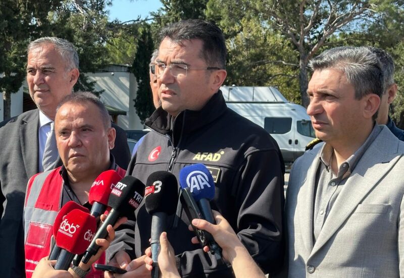 AFAD Başkanı Okay memiş, 500 kişilik ekip ile çalışmaların sürdüğünü