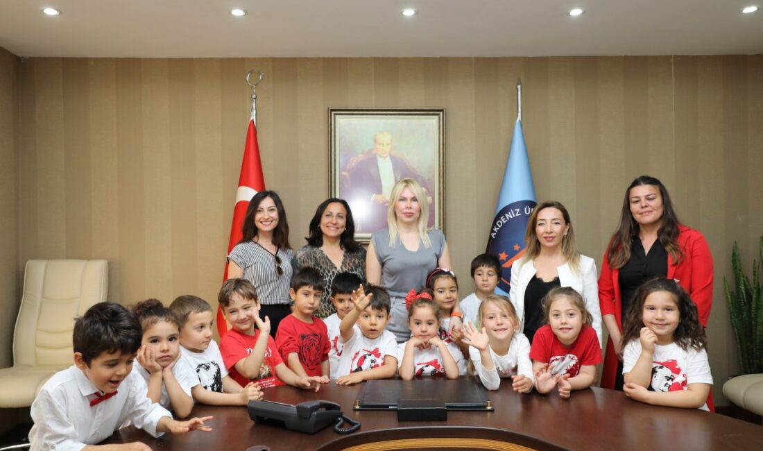 Akdeniz Üniversitesi Rektörü Prof. Dr. Özlenen Özkan, 23 Nisan Ulusal