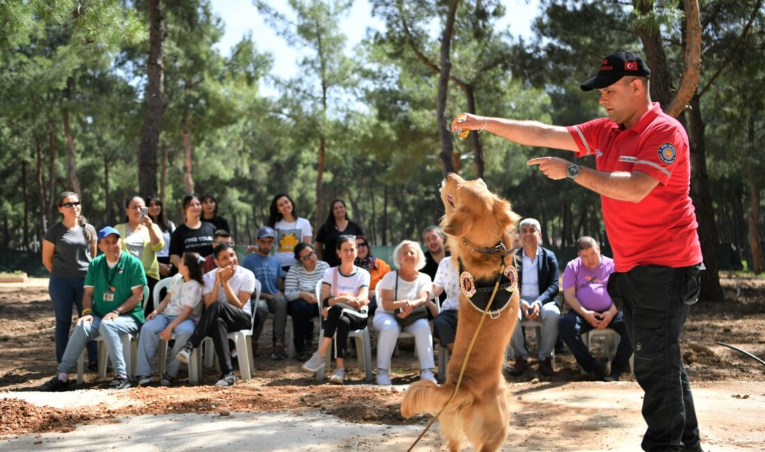   Antalya Konyaaltı Belediyesi Sivil Savunma Birimi ekipleri HayatPark Otizm