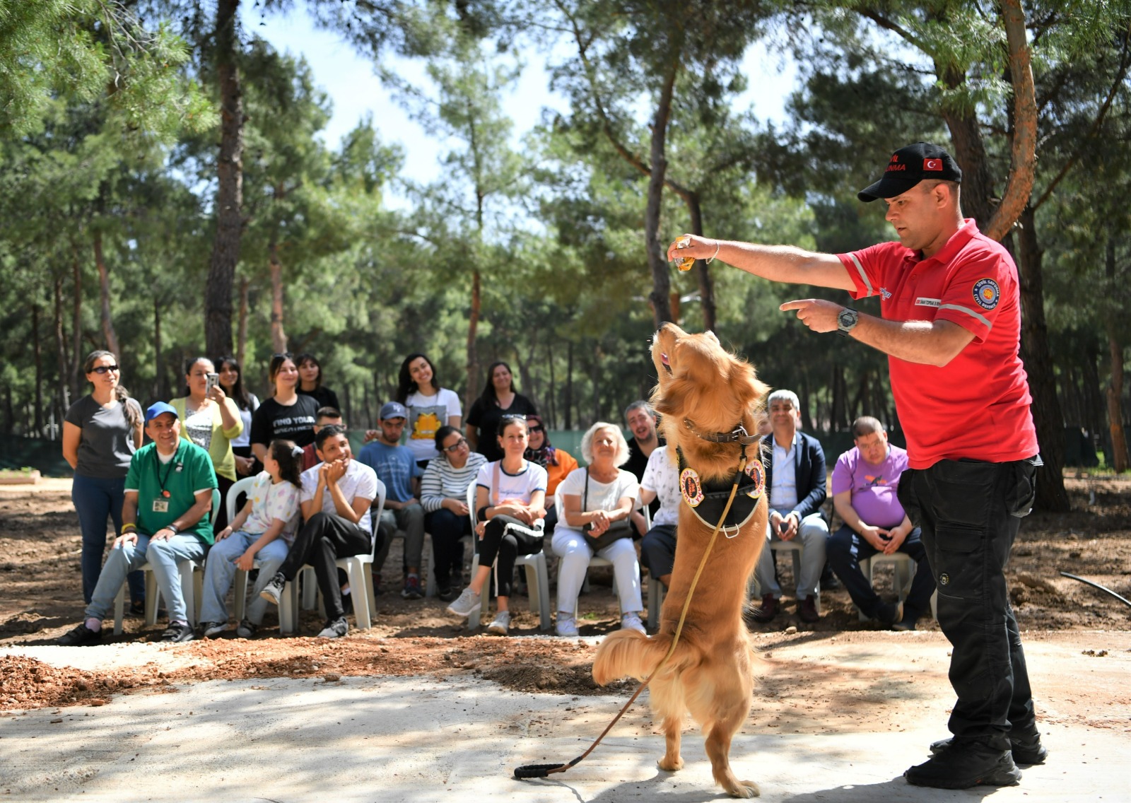   Antalya Konyaaltı Belediyesi Sivil Savunma Birimi ekipleri HayatPark Otizm