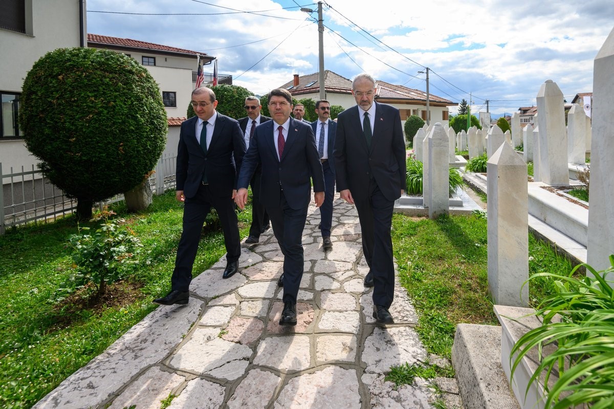 Adalet Bakanı Yılmaz Tunç, Bosna Hersek’in ilk Cumhurbaşkanı Aliya İzzetbegoviç’in